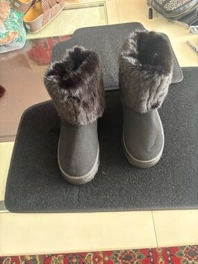 NWOT Black Fur Cuff Winter Boots Cozy Slip On Warm EU 39 US 8